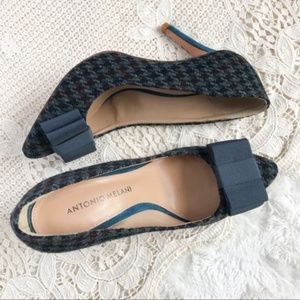 {Antonio Melani} Houndstooth Bow Heel